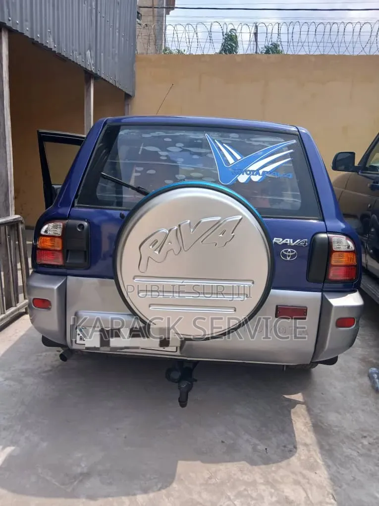 Toyota RAV4 2019 Bleu