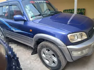 Toyota RAV4 2019 Bleu