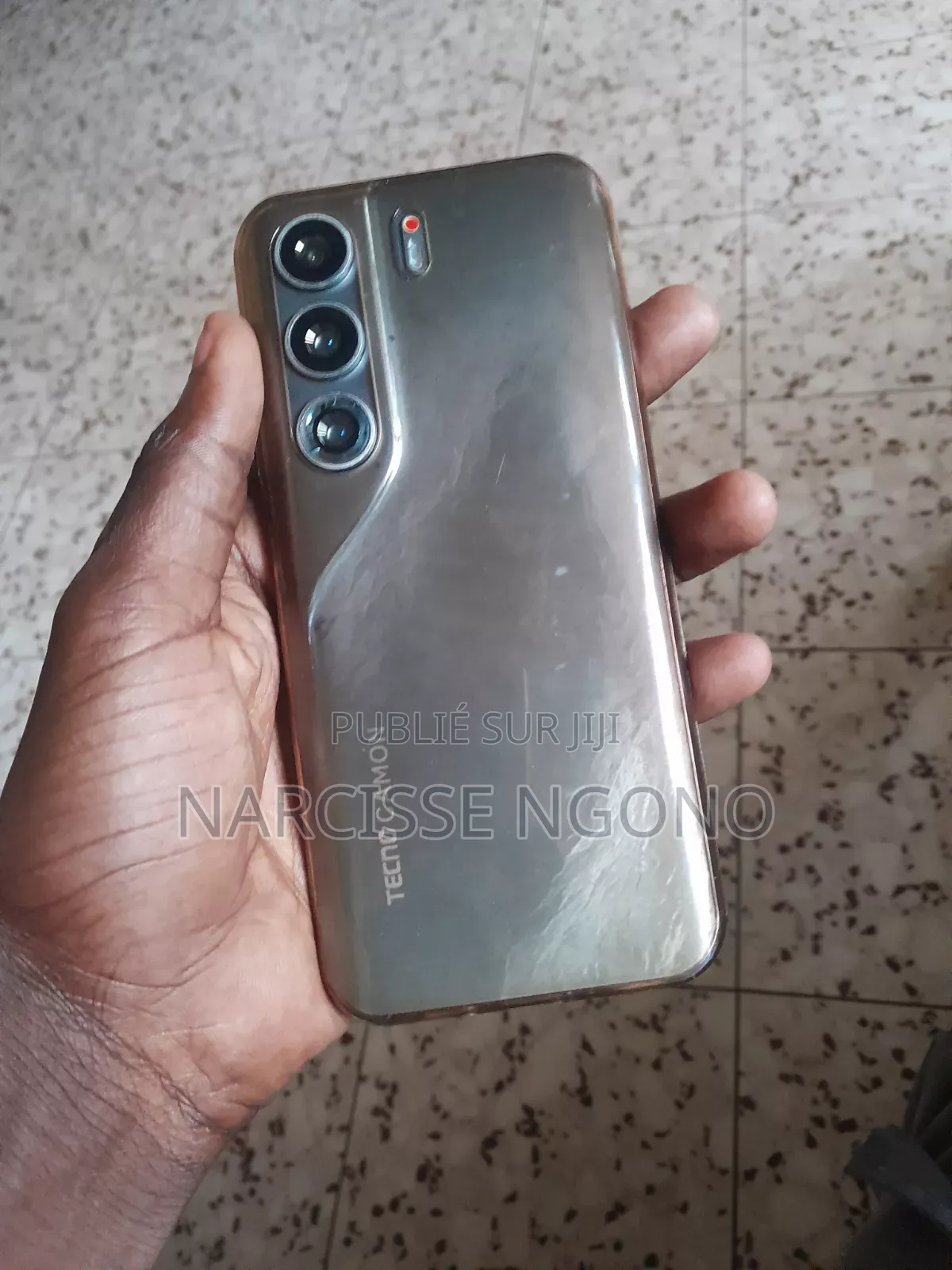 Nouveau Tecno Camon 40 128 GB Gris