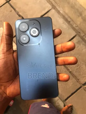Nouveau Infinix Smart 8 64 GB Noir