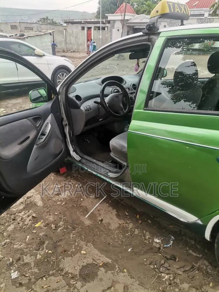 Toyota Yaris 2021 Vert
