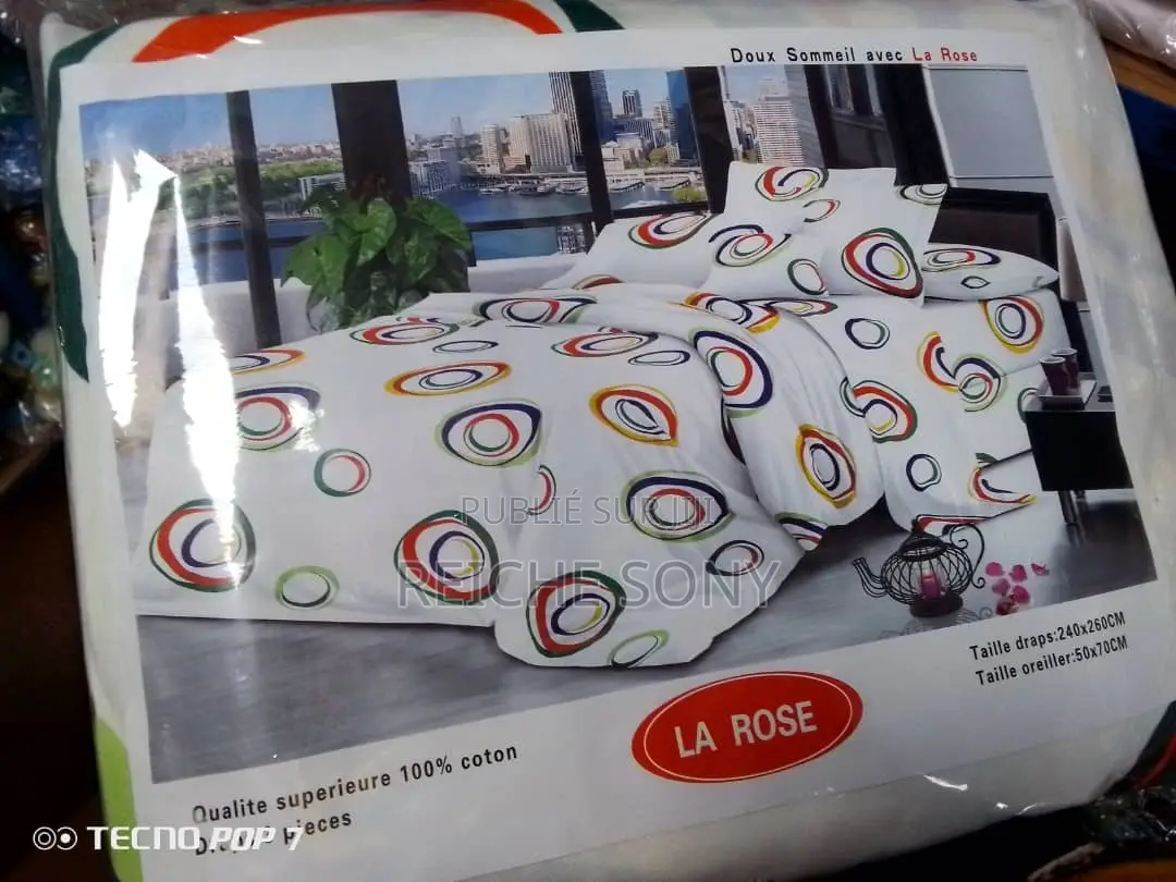 Drap Et Coussin
