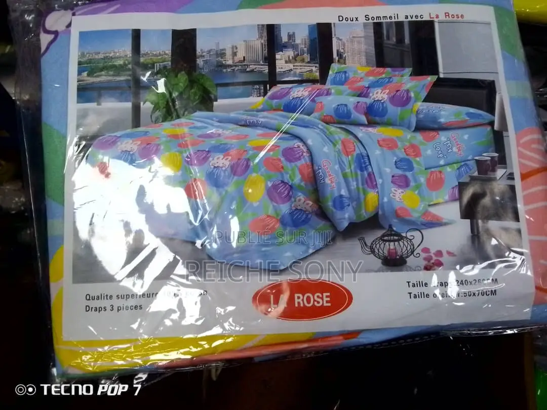 Drap Et Coussin