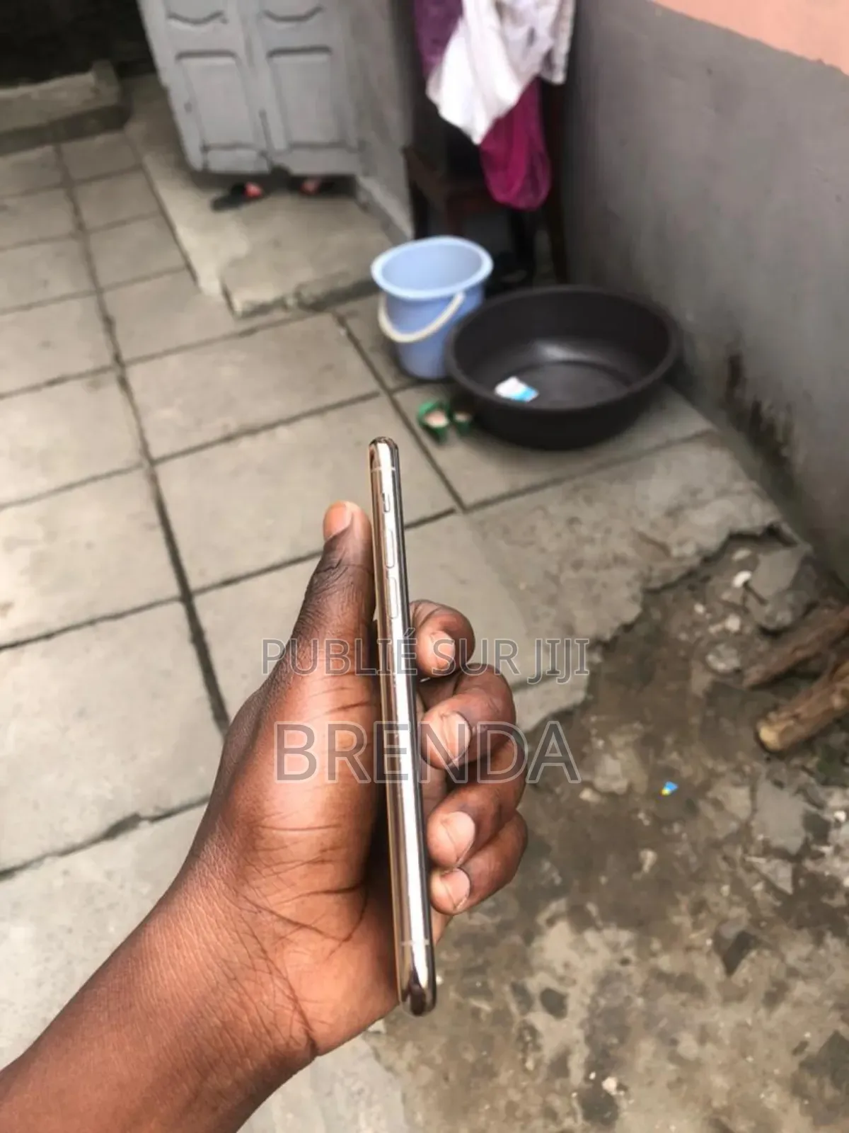 Nouveau Apple iPhone 11 Pro 64 GB Bronze