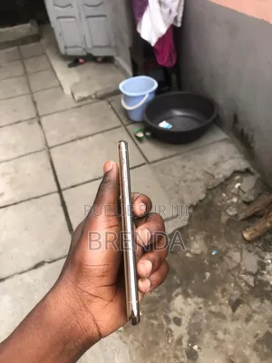 Nouveau Apple iPhone 11 Pro 64 GB Bronze