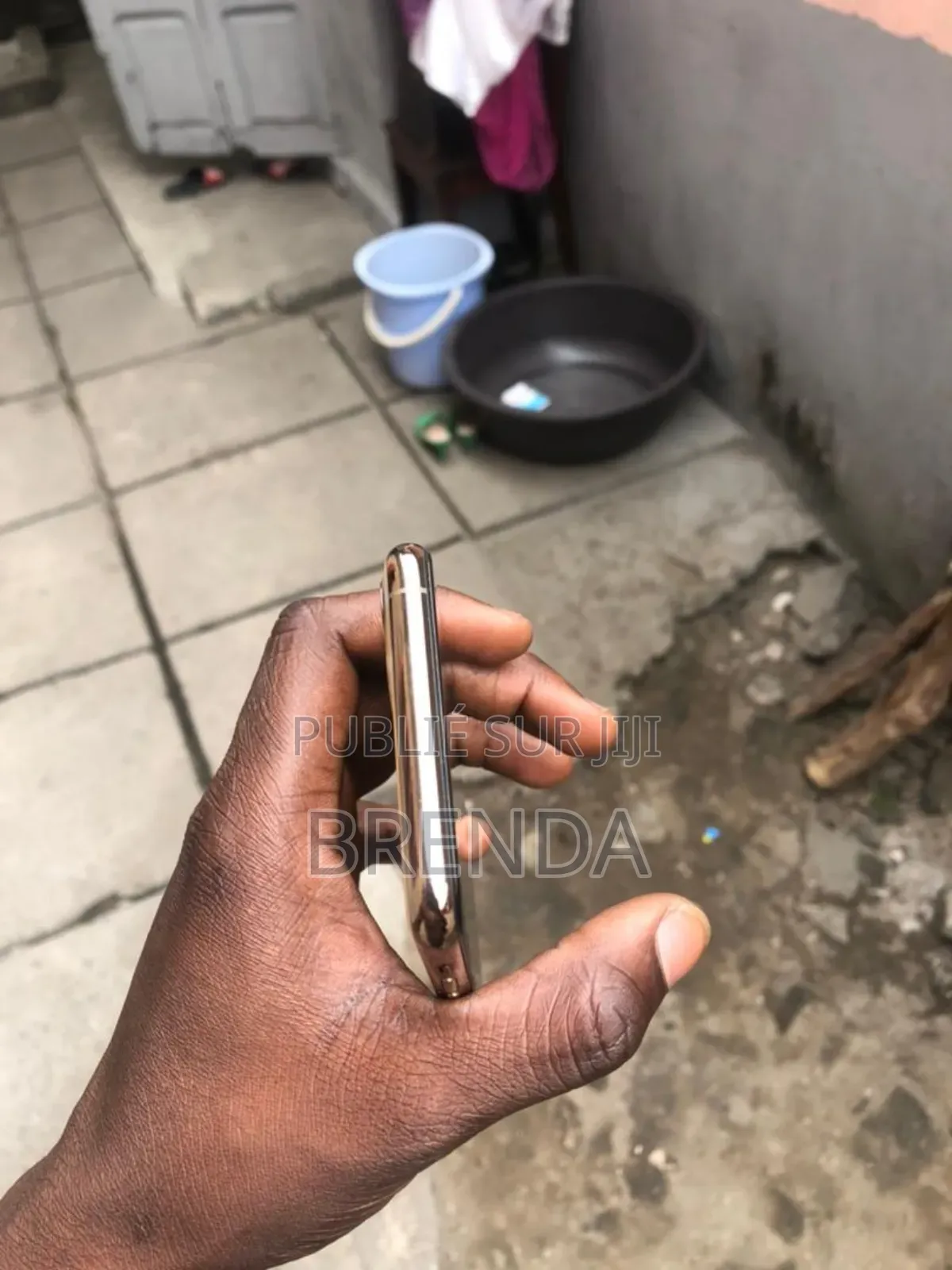 Nouveau Apple iPhone 11 Pro 64 GB Bronze