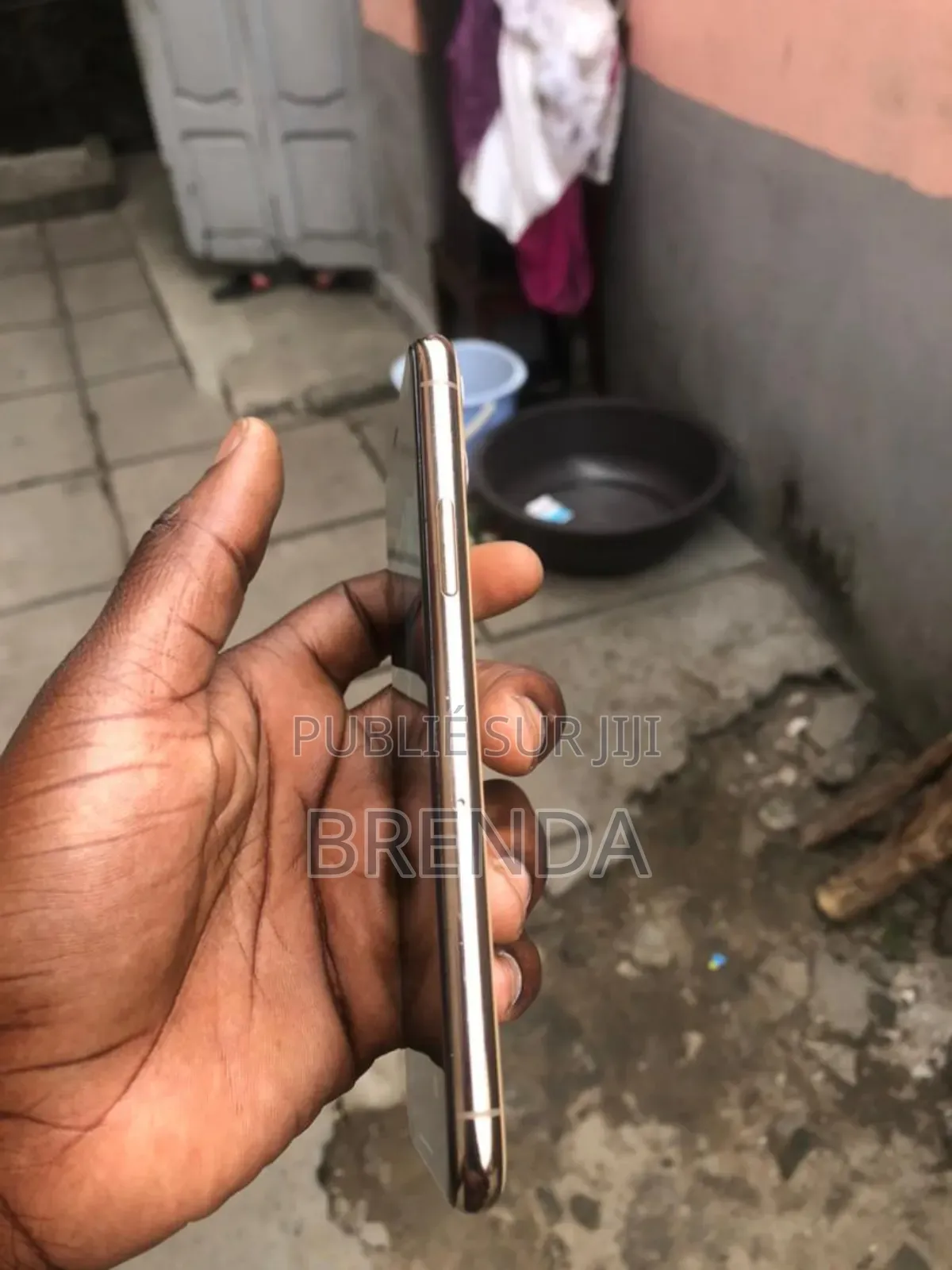 Nouveau Apple iPhone 11 Pro 64 GB Bronze