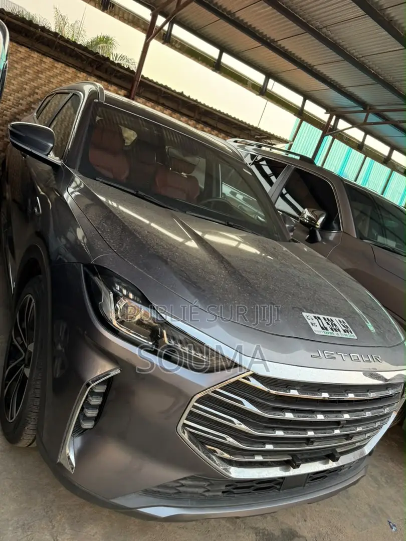 Nouveau Jetour X70 Plus 2025 Gris