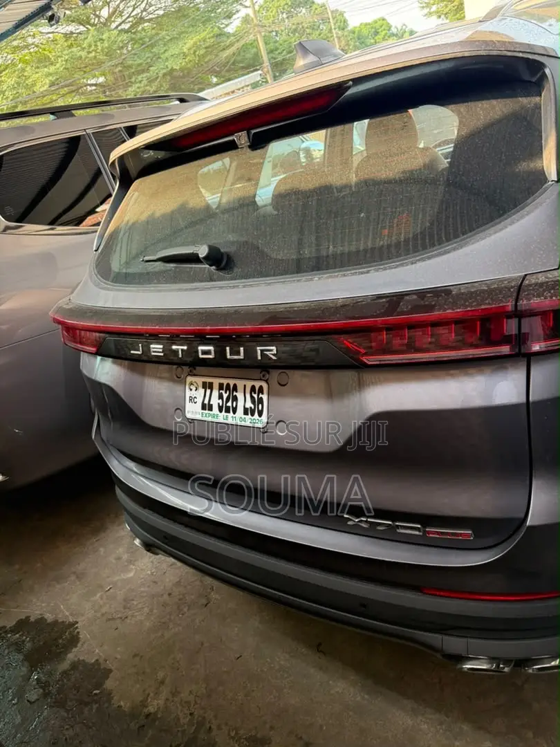 Nouveau Jetour X70 Plus 2025 Gris