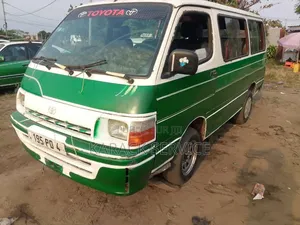 Toyota Sous-verre 2016 Vert