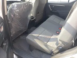 Nouveau Toyota Fortuner 2025 Gris