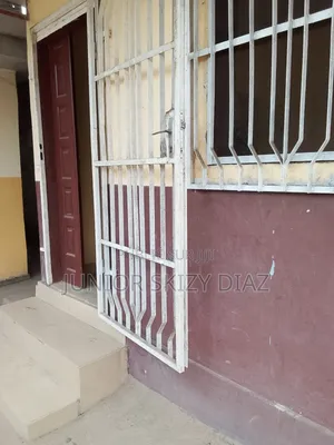 1chbre Studio dans Diaz Immo, Mongo-Mpoukou à Louer