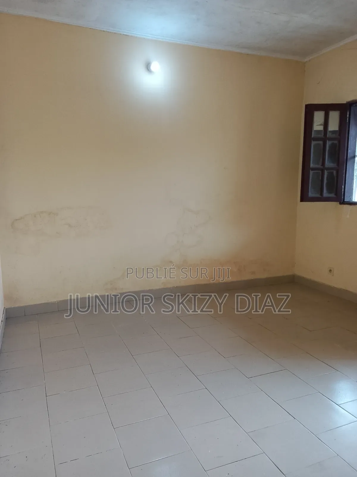 1chbre Studio dans Diaz Immo, Mongo-Mpoukou à Louer