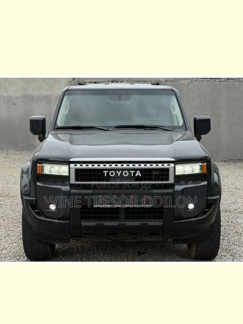 Toyota Land Cruiser LC300 2025 Noir