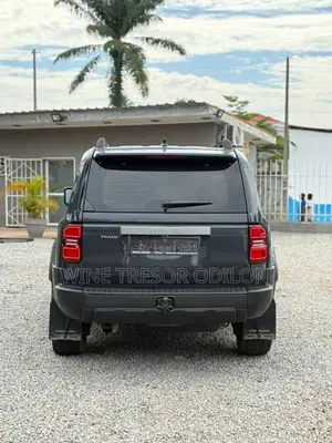 Toyota Land Cruiser LC300 2025 Noir