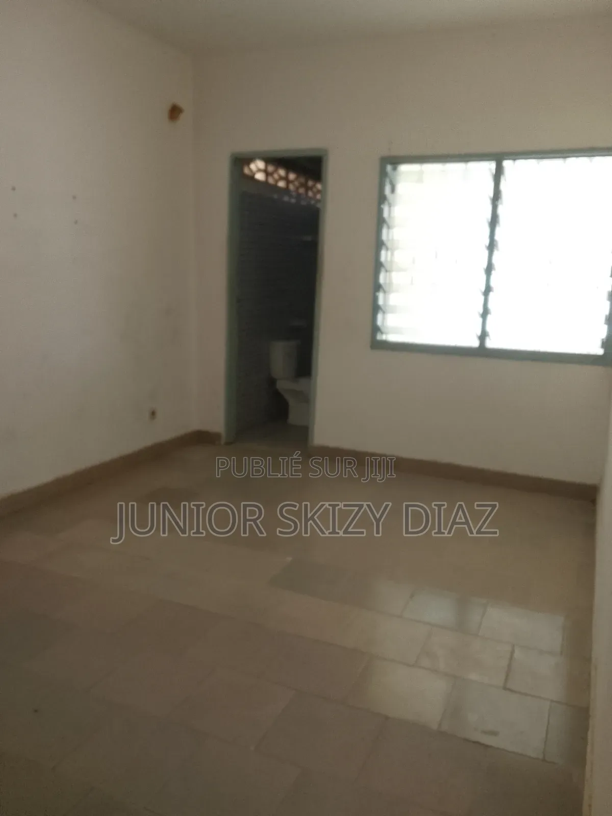 3chbre Maison dans Diaz Immo, Mongo-Mpoukou à Louer