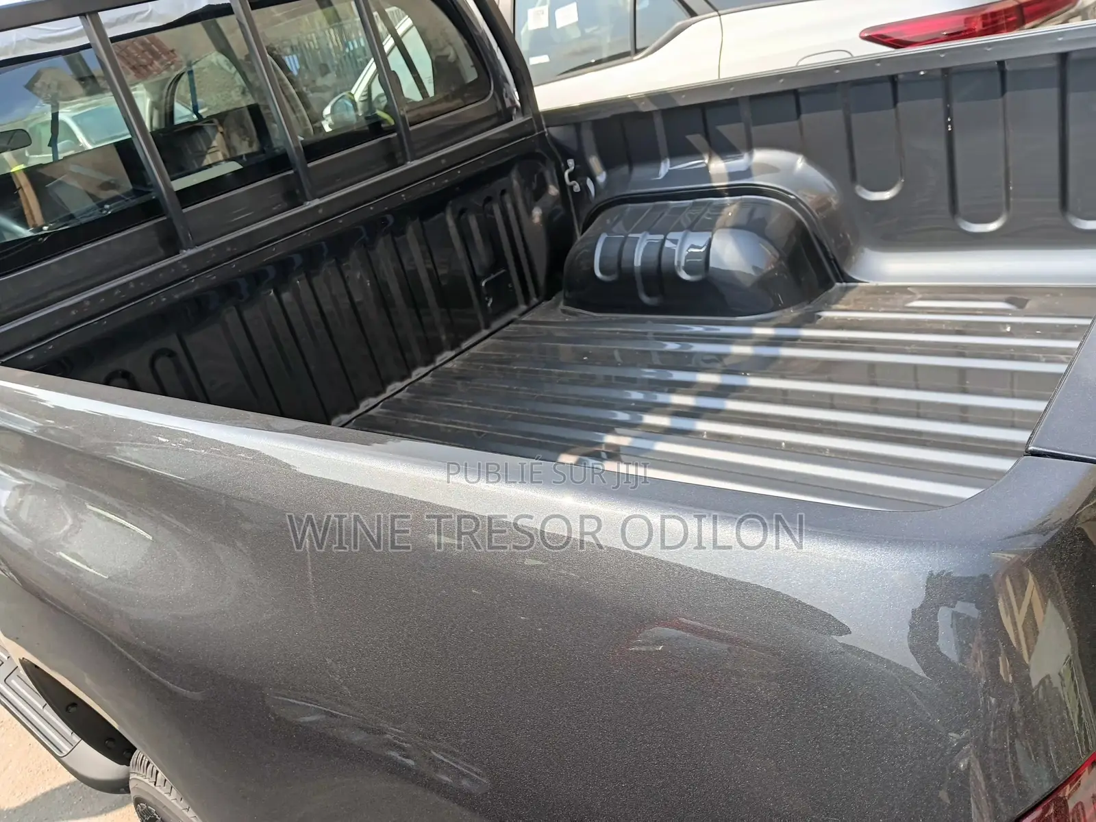Nouveau Toyota Hilux 2025 Gris