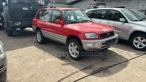 Toyota Carina 2.0 AWD Sedan 2000 Rouge