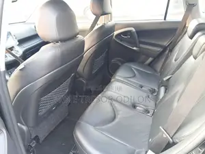 Toyota RAV4 2011 Noir