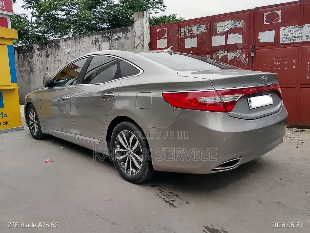 Hyundai Grandeur 2022 Gris