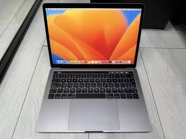 Ordinateur portable Apple MacBook 2015 8GB Intel Core i7 HDD 256GB