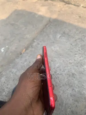 Apple iPhone 11 64 GB Rouge