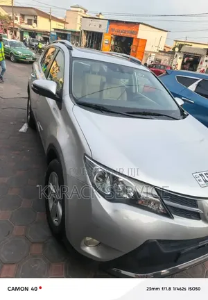 Toyota RAV4 2023 Gris