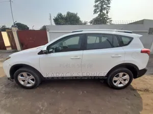 Toyota RAV4 2023 Blanc