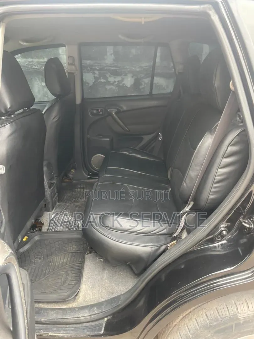 Toyota RAV4 2016 Noir