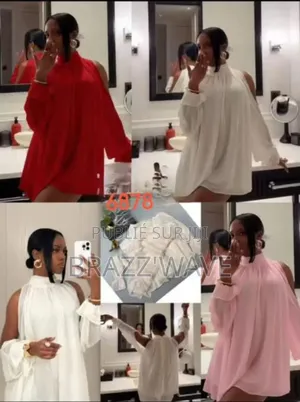 Robe Courte Plissée Élégante