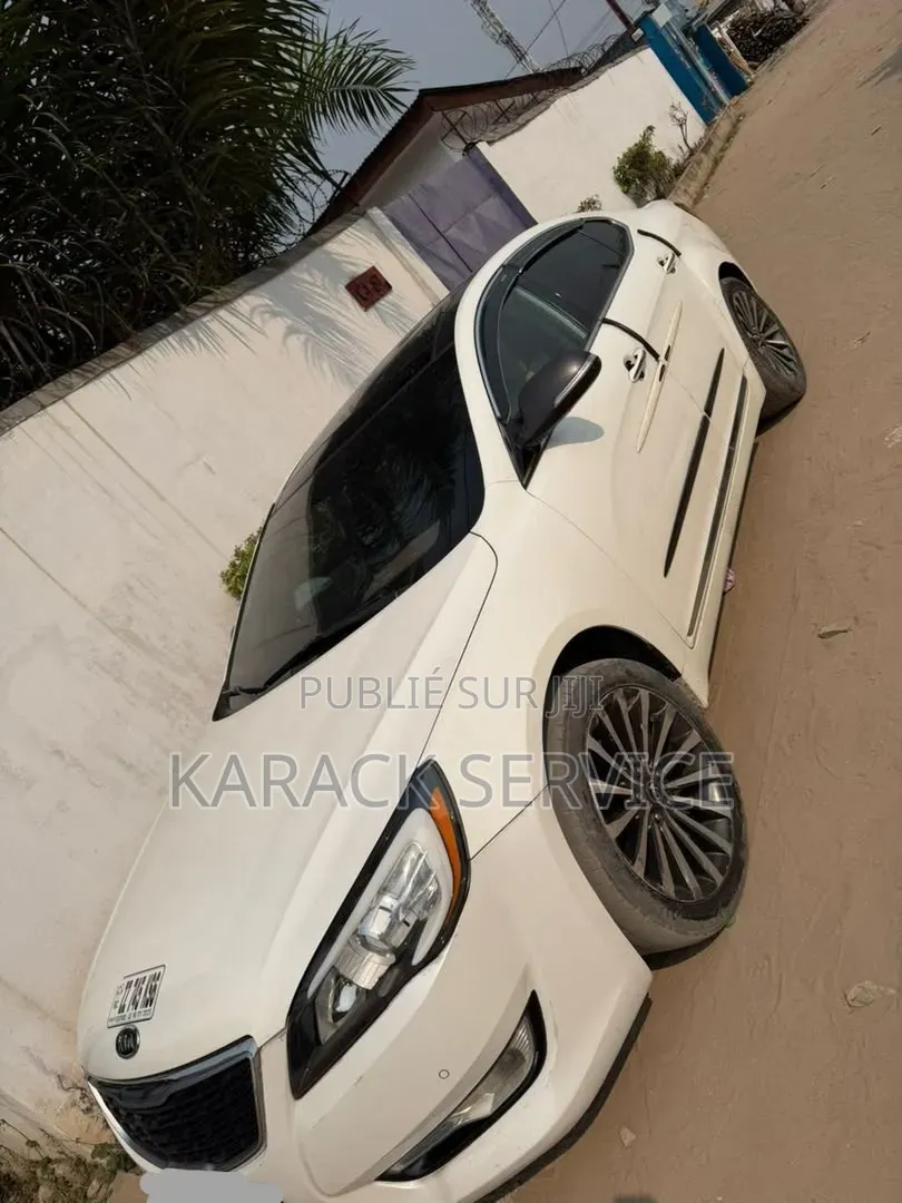 Kia K5 2024 Blanc