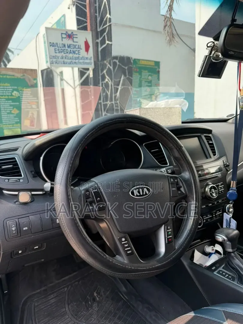Kia K5 2024 Blanc