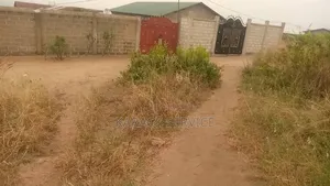 Parcelle À Vendre Derrière l'Académie Militaire De Brazzaville