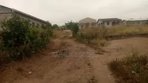 Parcelle À Vendre Derrière l'Académie Militaire De Brazzaville