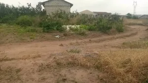 Parcelle À Vendre Derrière l'Académie Militaire De Brazzaville