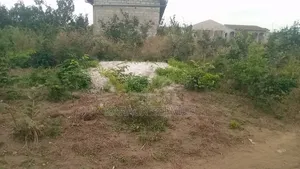 Parcelle À Vendre Derrière l'Académie Militaire De Brazzaville