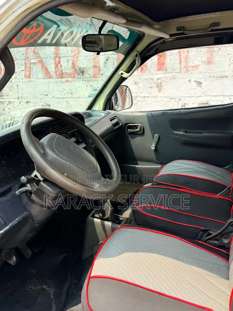 Toyota HiAce 2021 Vert