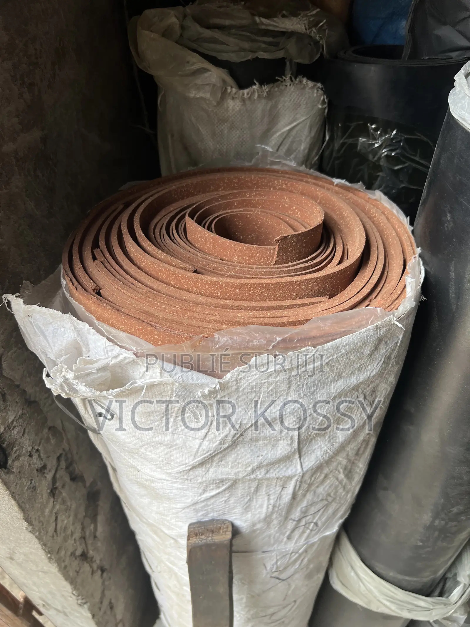 Joint De Papier (Paper Gasket)