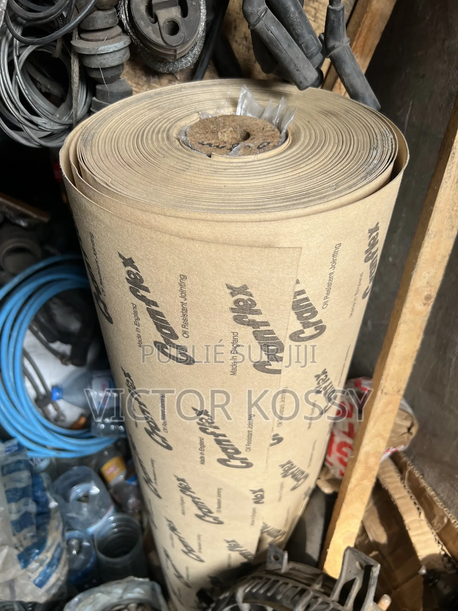 Joint De Papier (Paper Gasket)