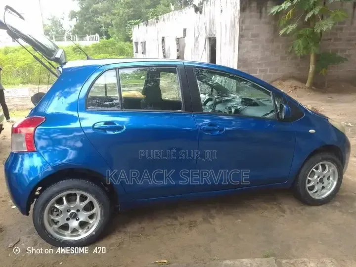 Toyota Yaris 2023 Bleu
