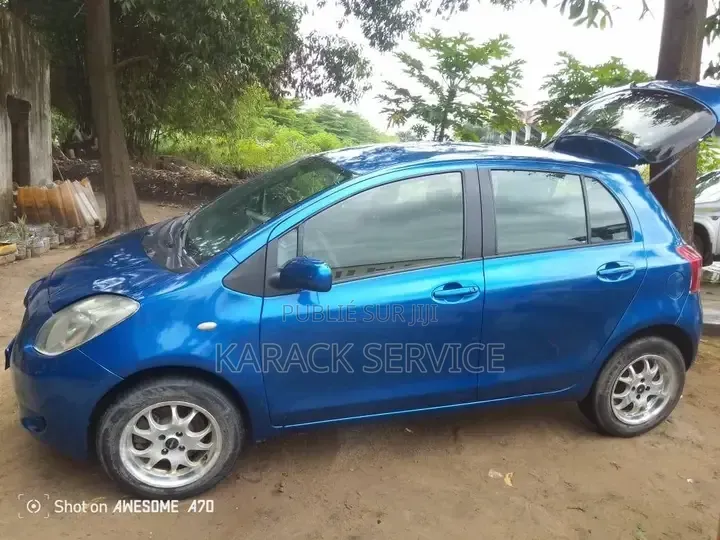 Toyota Yaris 2023 Bleu