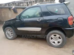 Toyota RAV4 2017 Bleu