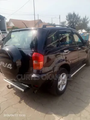 Toyota RAV4 2022 Noir