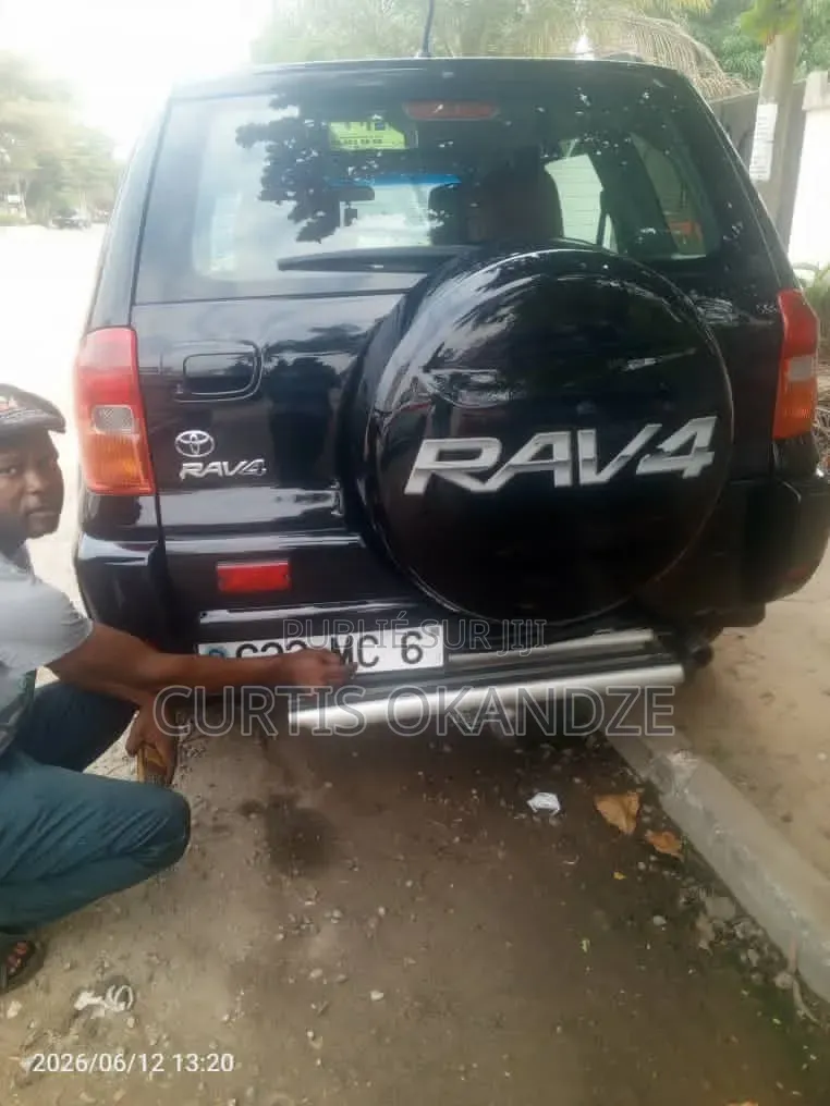 Toyota RAV4 2022 Noir