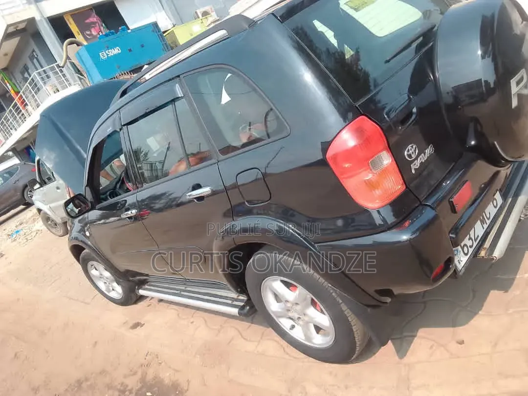 Toyota RAV4 2022 Noir