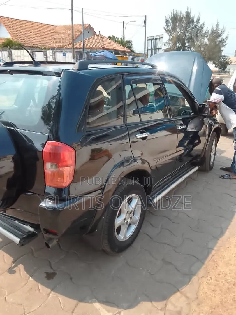 Toyota RAV4 2022 Noir