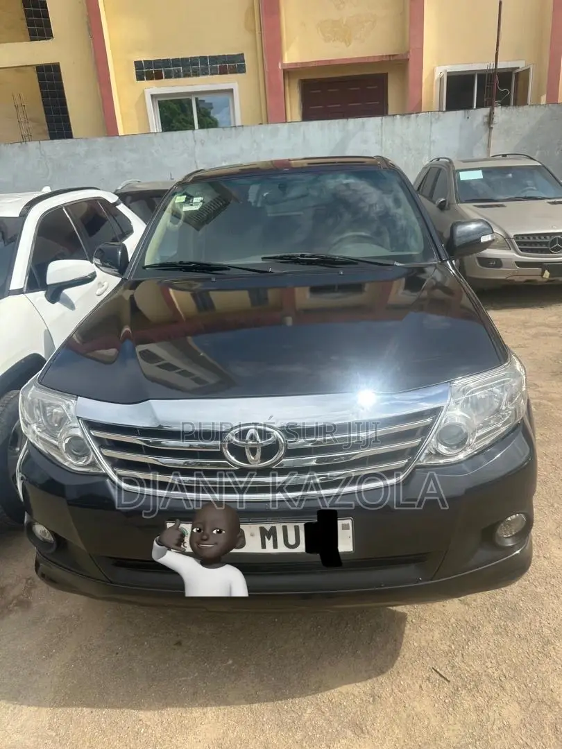 Toyota Fortuner 2014 Noir