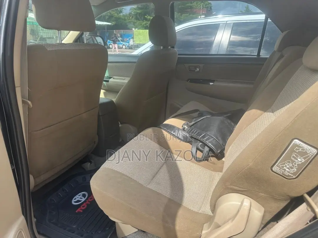 Toyota Fortuner 2014 Noir