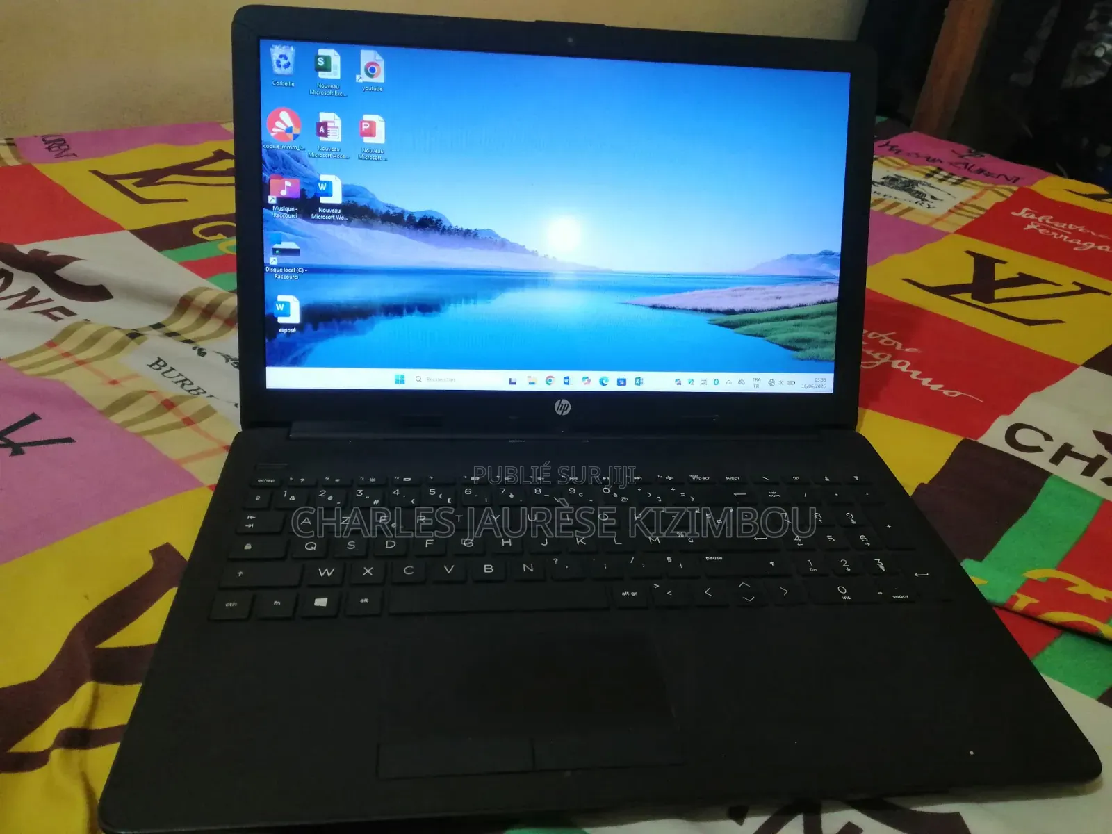 Ordinateur portable HP 15-da2933nia 4GB AMD HDD 500GB