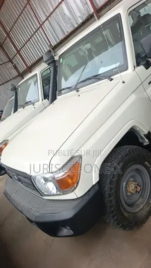 Toyota Land Cruiser 4x4 2005 Blanc